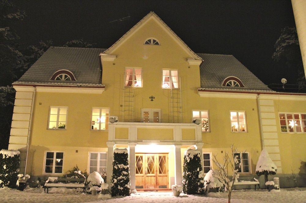 Talldungens Gardshotell Brösarp Exterior foto